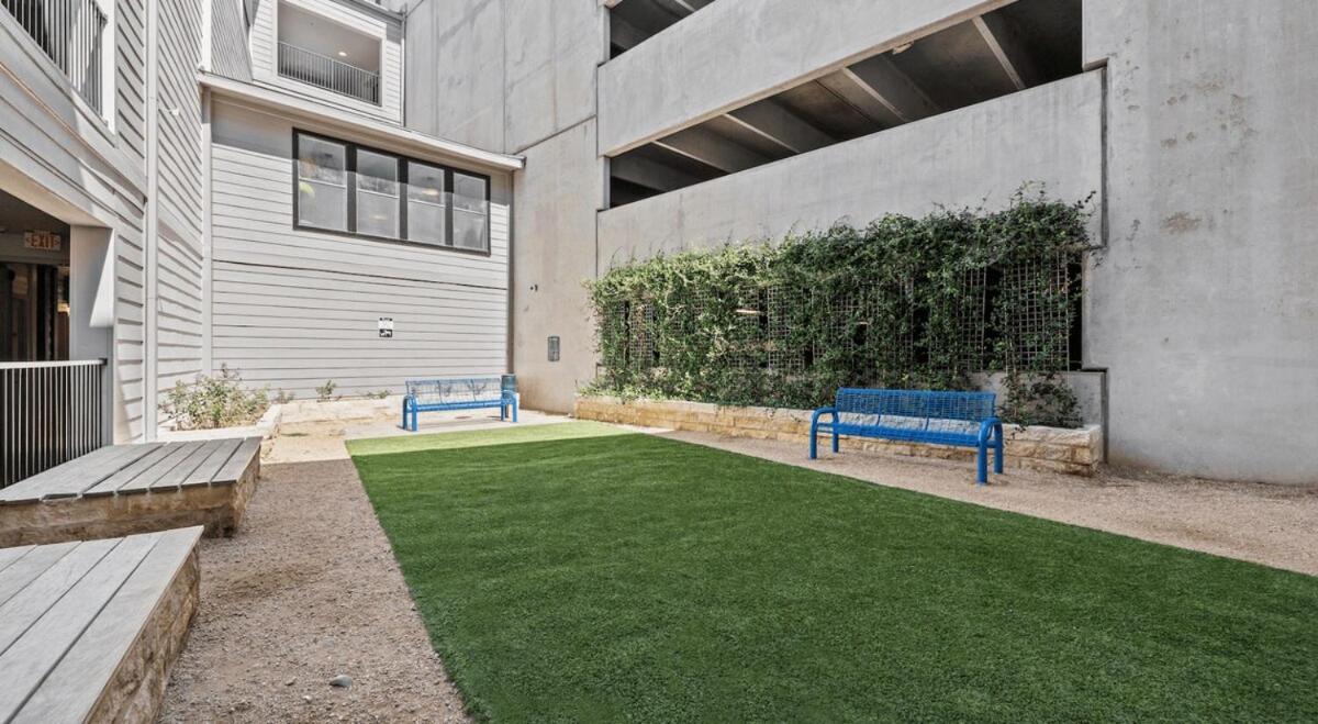 شقة Modern 2B Near Downtown With Pool And Cozy King Beds أوستن المظهر الخارجي الصورة