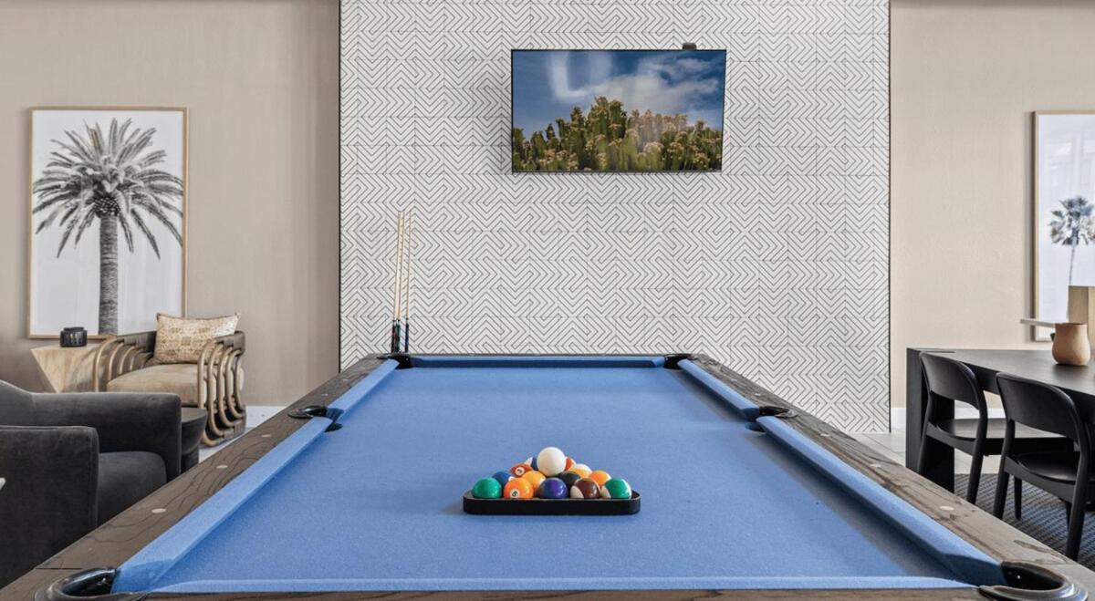 شقة Modern 2B Near Downtown With Pool And Cozy King Beds أوستن المظهر الخارجي الصورة