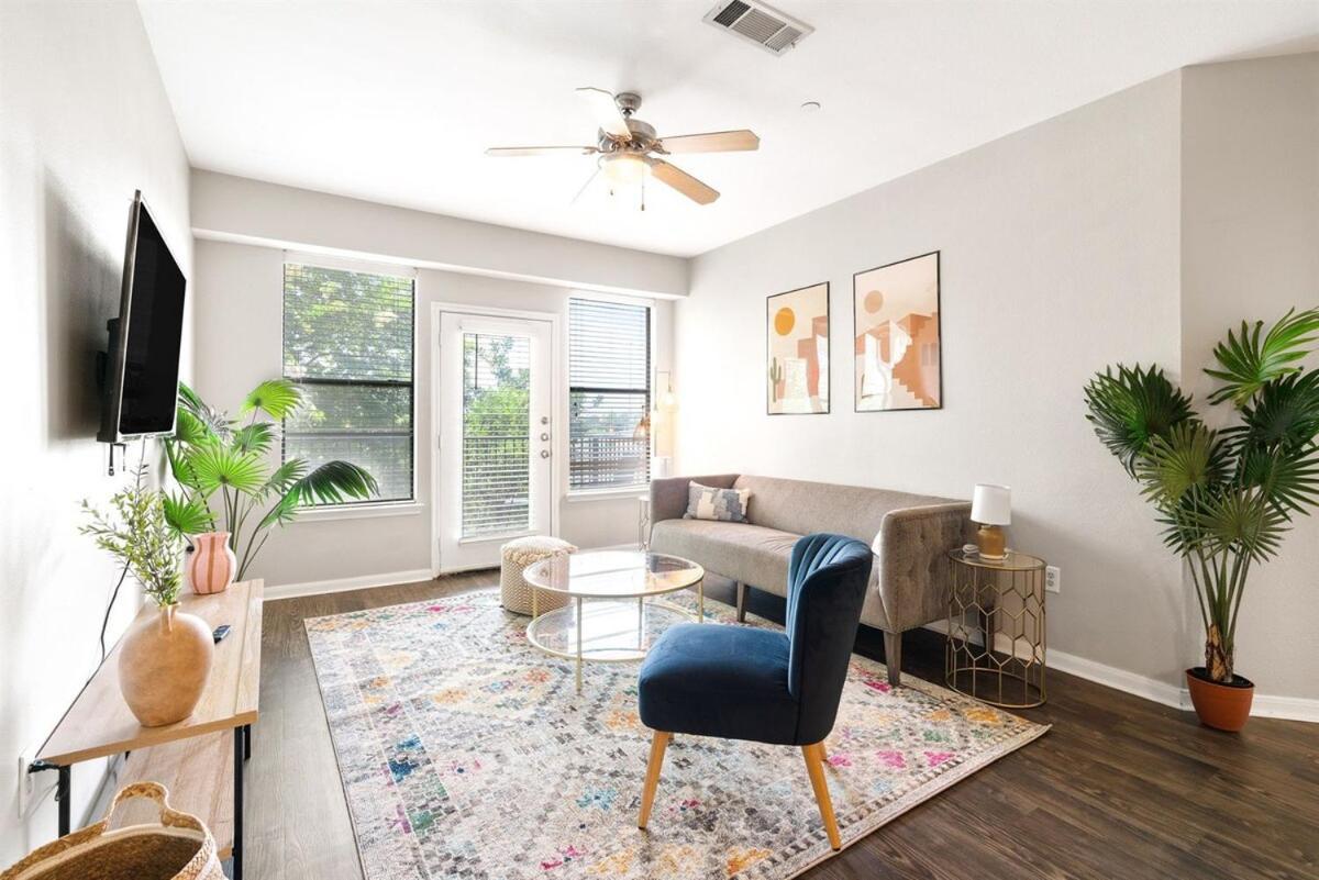 شقة Modern 2B Near Downtown With Pool And Cozy King Beds أوستن المظهر الخارجي الصورة
