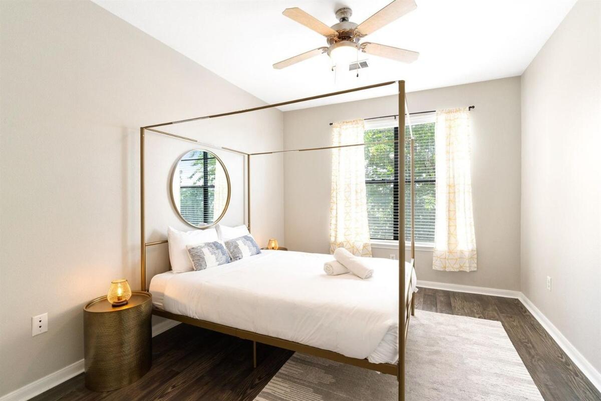 شقة Modern 2B Near Downtown With Pool And Cozy King Beds أوستن المظهر الخارجي الصورة
