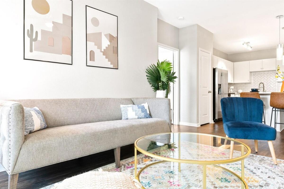 شقة Modern 2B Near Downtown With Pool And Cozy King Beds أوستن المظهر الخارجي الصورة